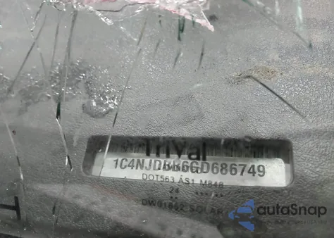 2016 Jeep Compass Sport z USA, uszkodzony, nr VIN 1C4NJDBB6GD686749